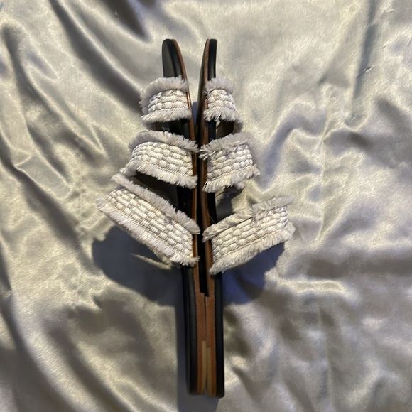 Rothy’s 3 strap white/beige sandal 8.5 - Picture 2 of 5